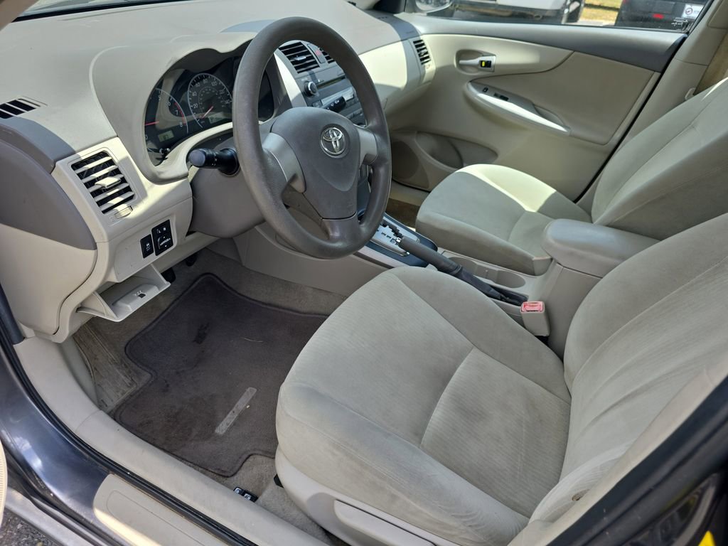 Used 2010 Toyota Corolla LE image 11