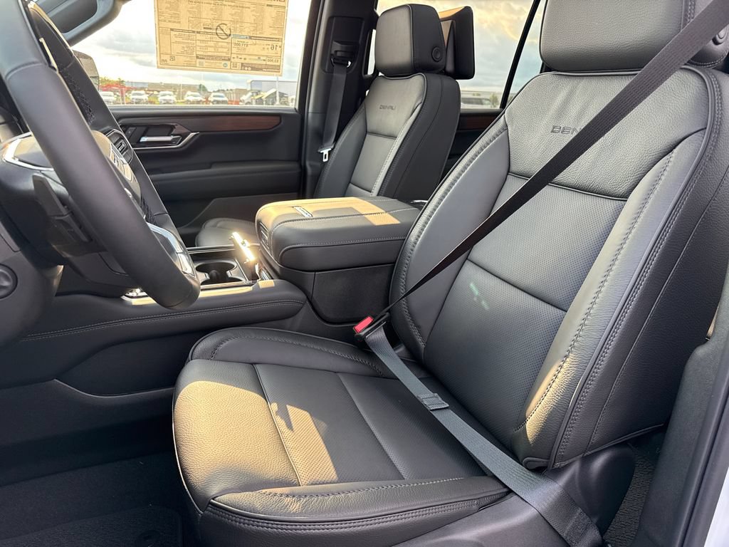 New 2026 GMC Yukon XL Denali w/ Denali Reserve Package AWD/4WD image 15