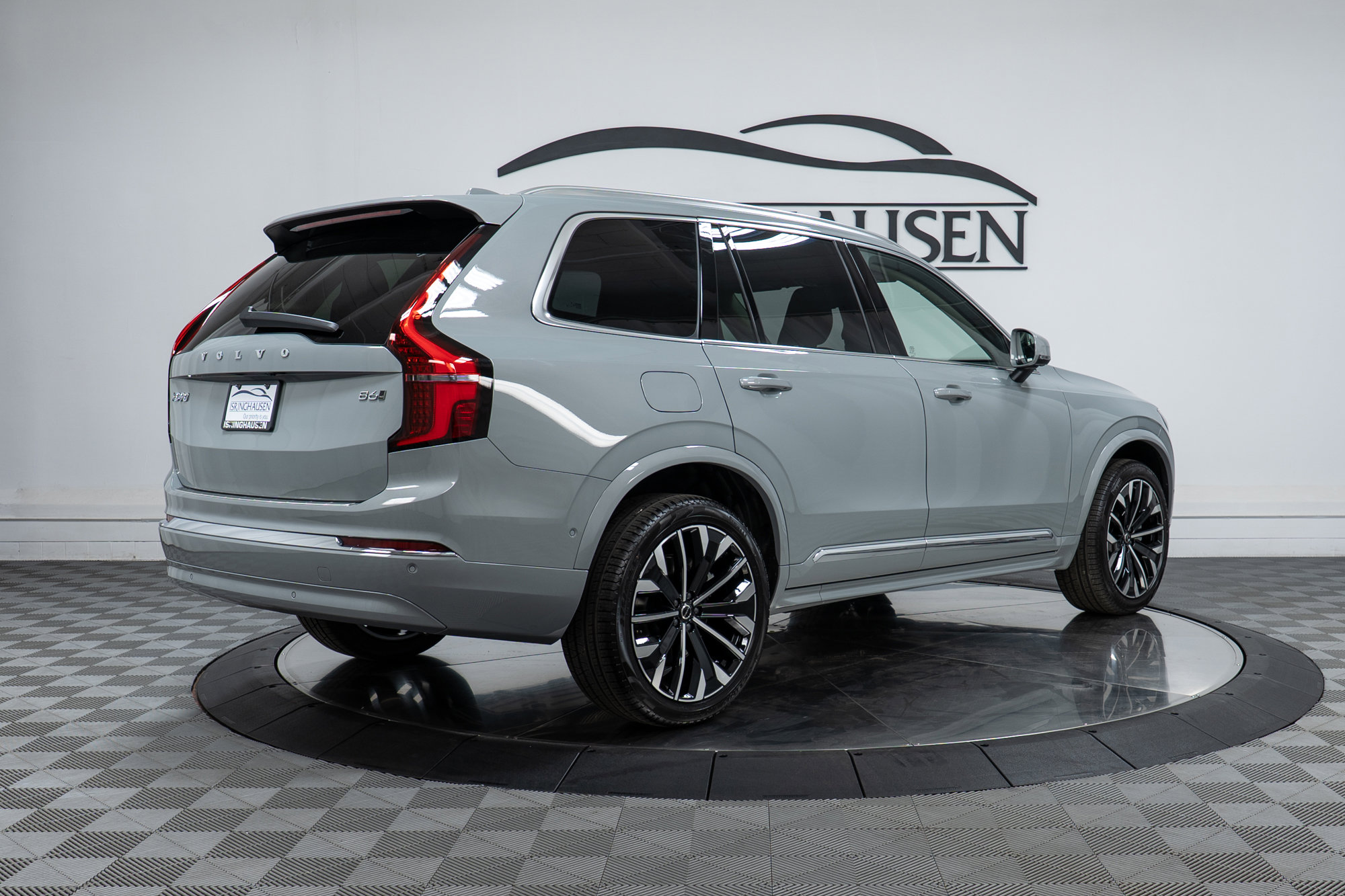 New 2026 Volvo XC90 B6 Plus w/ Protection Package Premier image 5