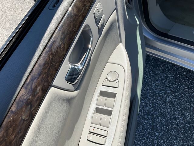 Used 2011 Cadillac DTS Luxury image 8