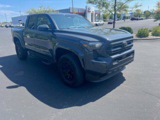 Used 2025 Toyota Tacoma SR5 AWD/4WD image 10