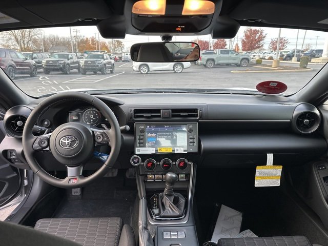 New 2025 Toyota GR86 Base image 10