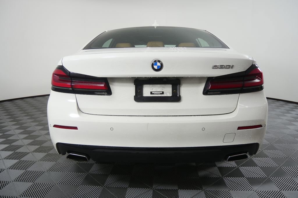 Certified 2023 BMW 530i w/ Premium Package image 4