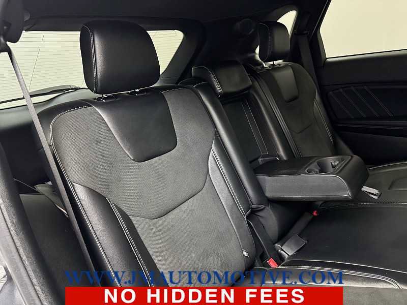 Used 2022 Ford Edge ST image 18