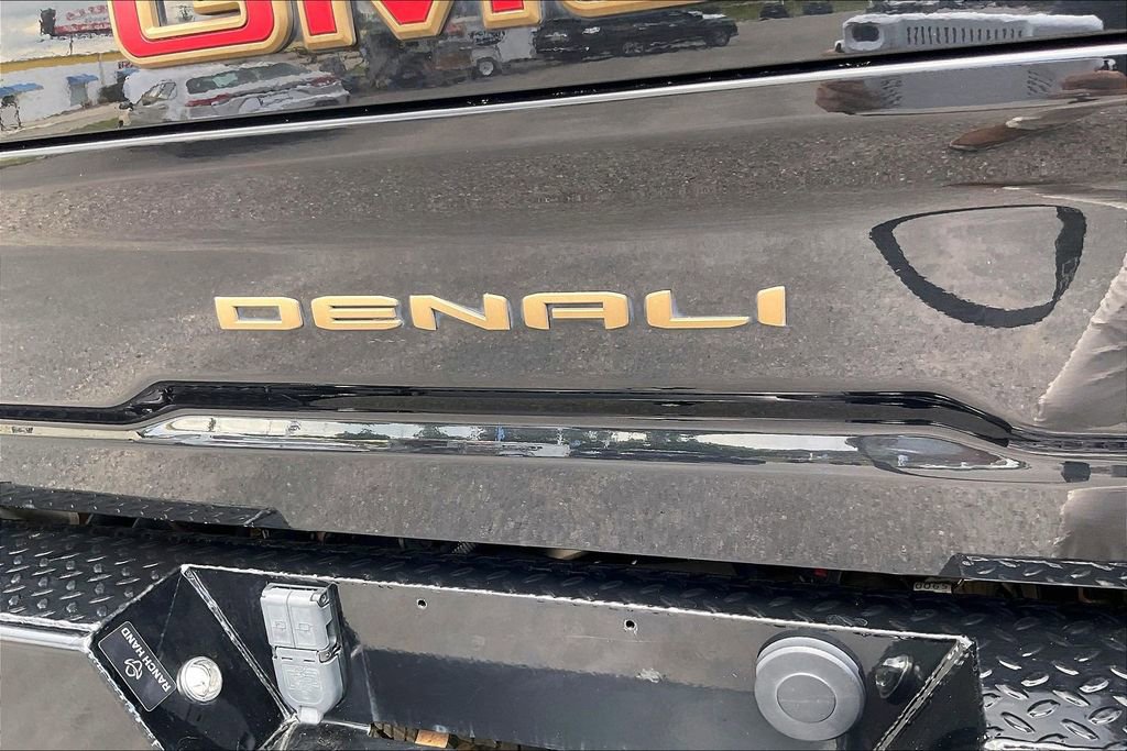 Used 2022 GMC Sierra 2500 Denali w/ Denali Ultimate Package AWD/4WD image 8