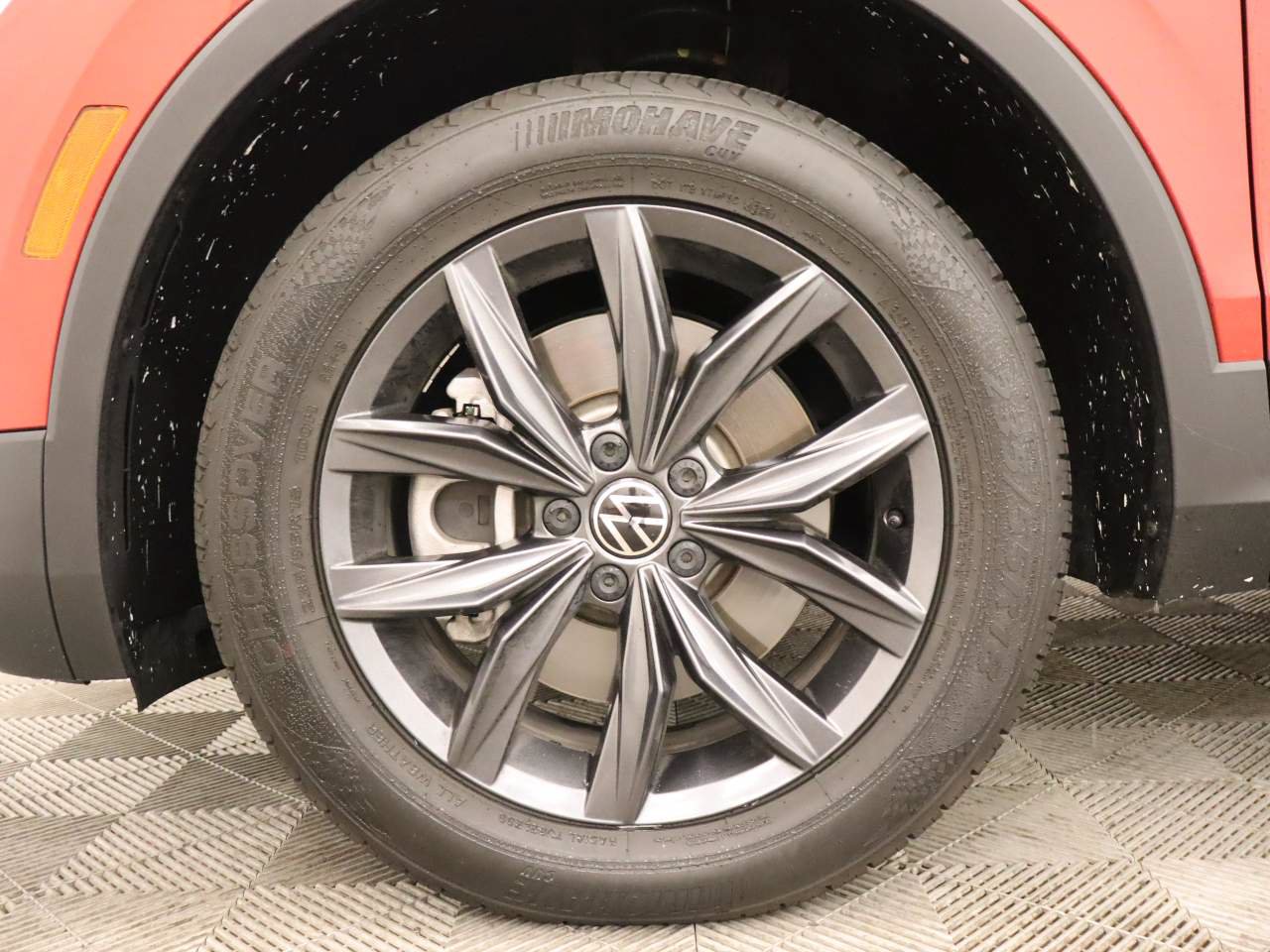 Used 2022 Volkswagen Tiguan SE FWD image 6