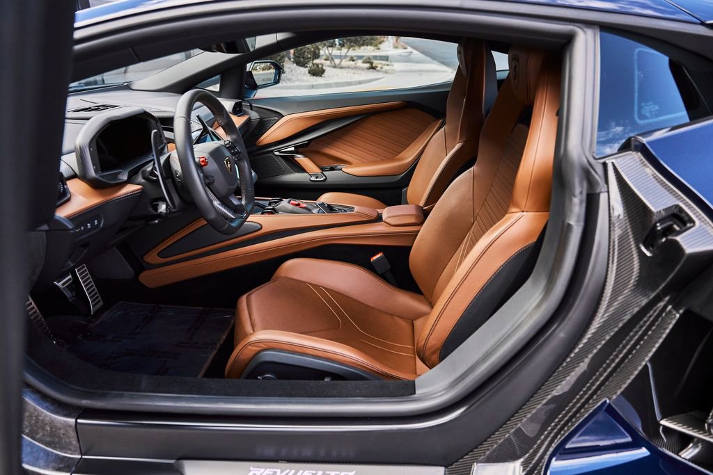 Used 2025 Lamborghini Revuelto AWD/4WD image 42