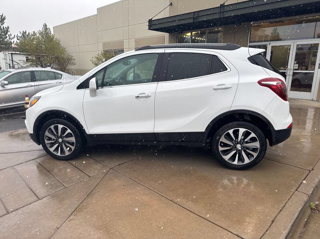 Used 2021 Buick Encore Preferred AWD/4WD image 9