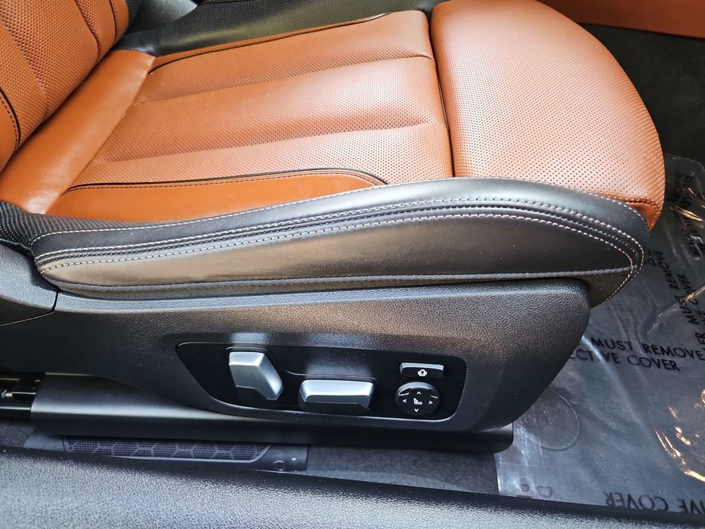 Used 2024 BMW M850i xDrive Convertible AWD/4WD image 28