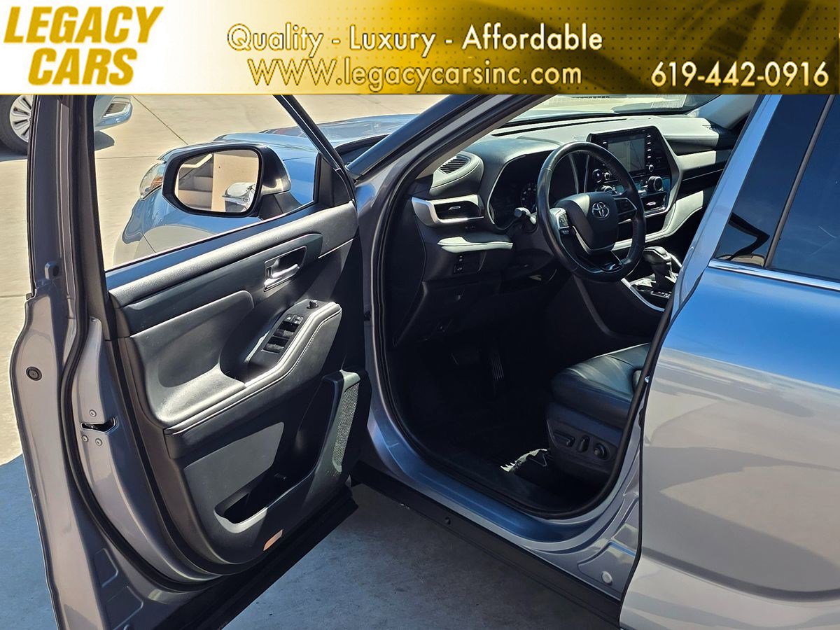 Used 2020 Toyota Highlander XLE image 52