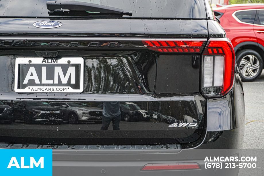 Used 2025 Ford Explorer ST-Line AWD/4WD image 12