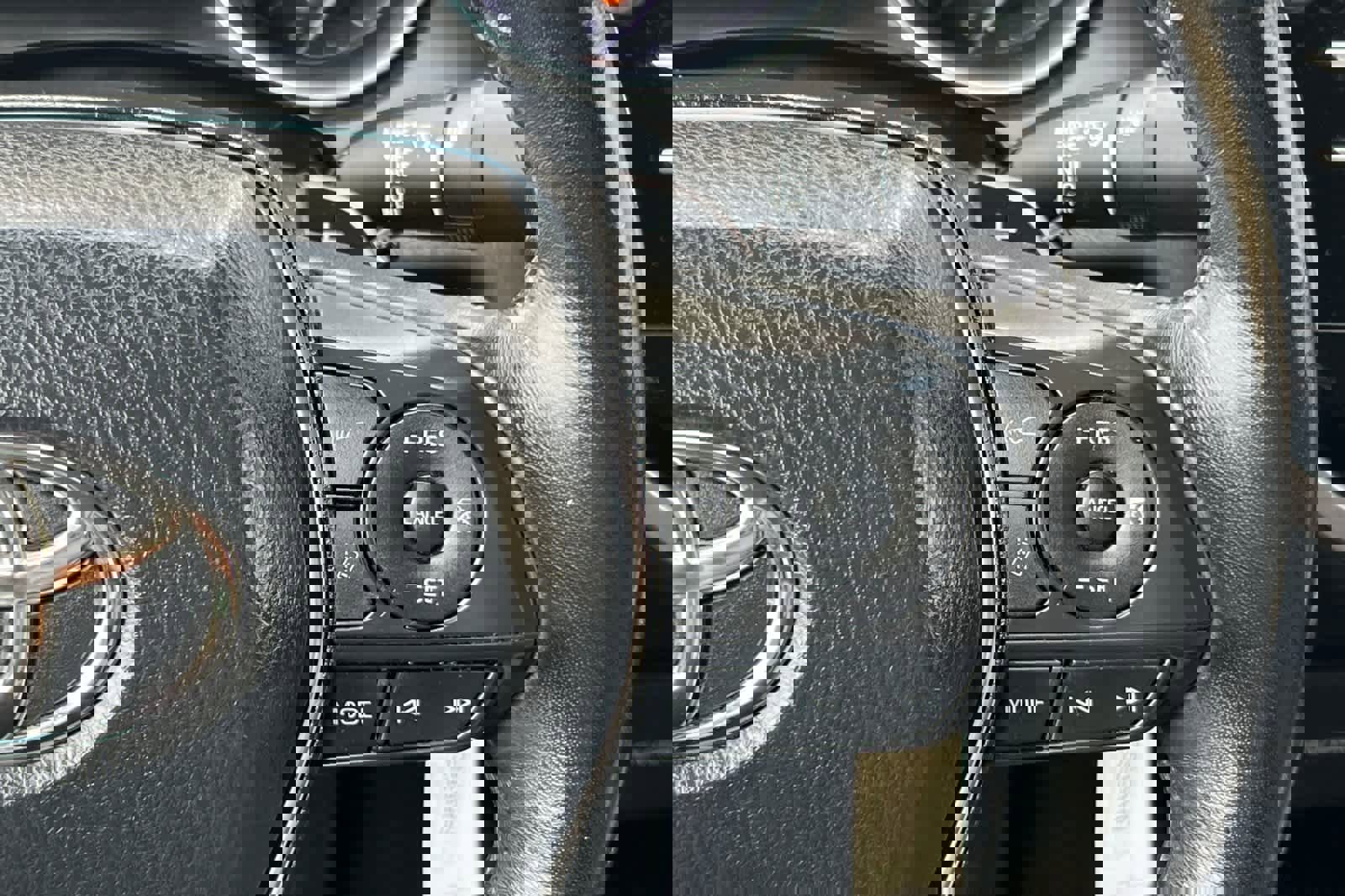 Used 2018 Toyota Camry SE image 25