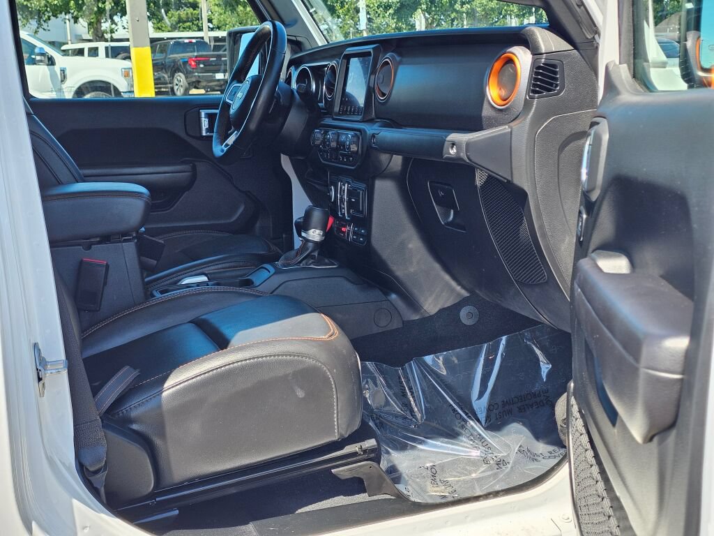 Used 2021 Jeep Gladiator Mojave AWD/4WD image 13