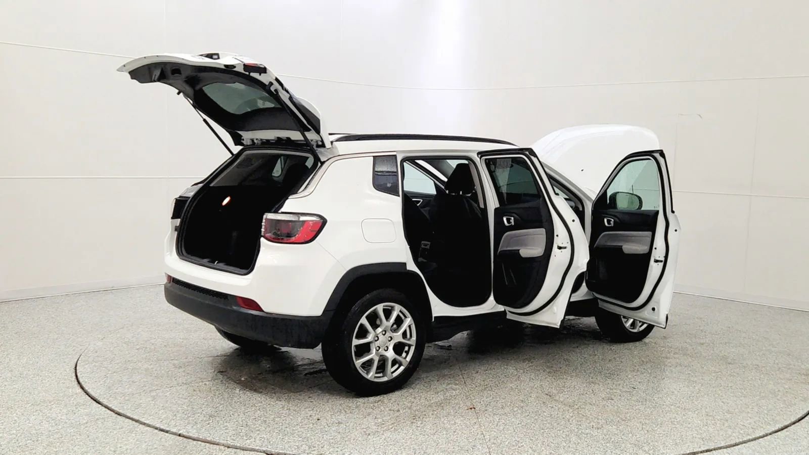Used 2022 Jeep Compass Latitude image 12