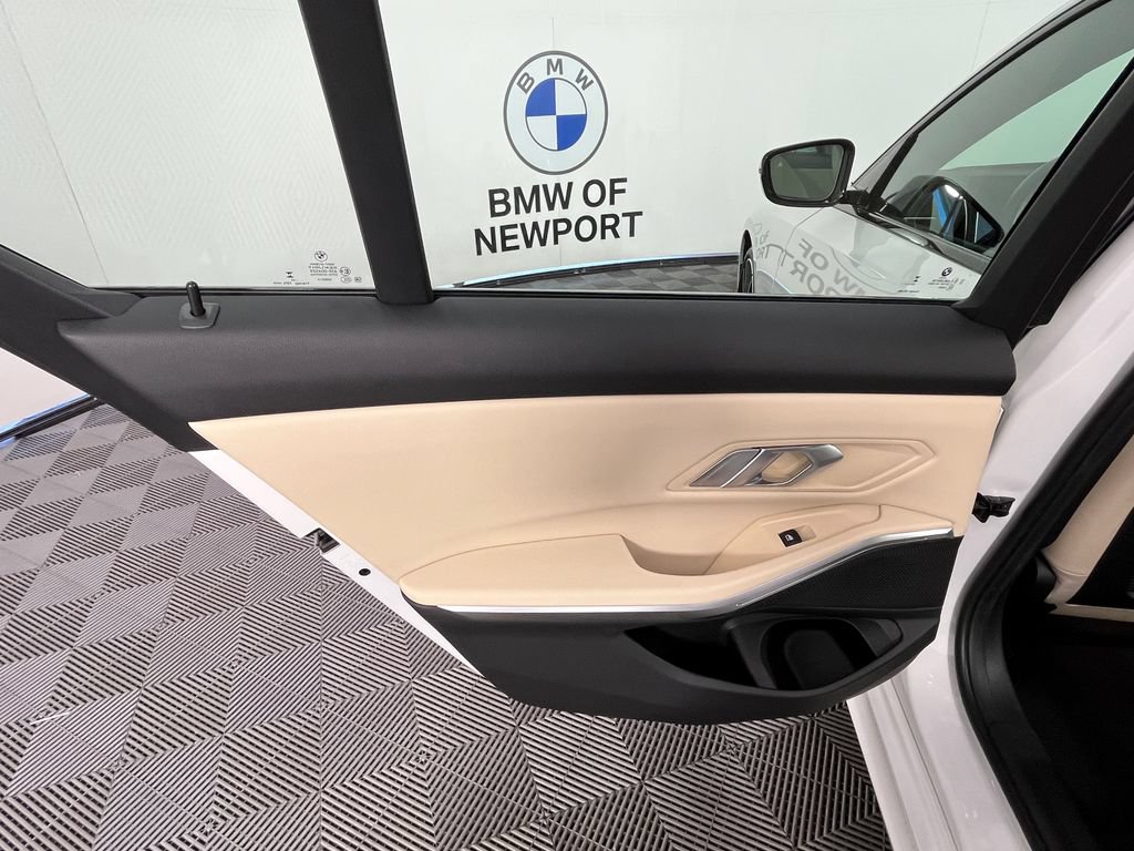 Certified 2023 BMW 330i xDrive Sedan w/ M Sport Package AWD/4WD image 24