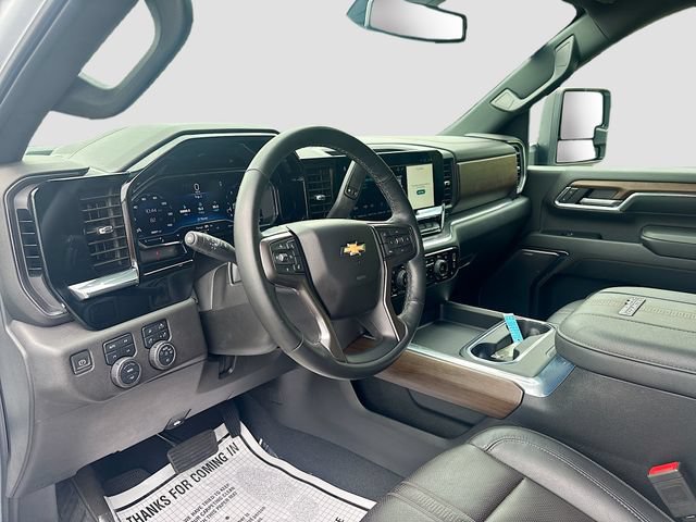Used 2024 Chevrolet Silverado 2500 High Country AWD/4WD image 9