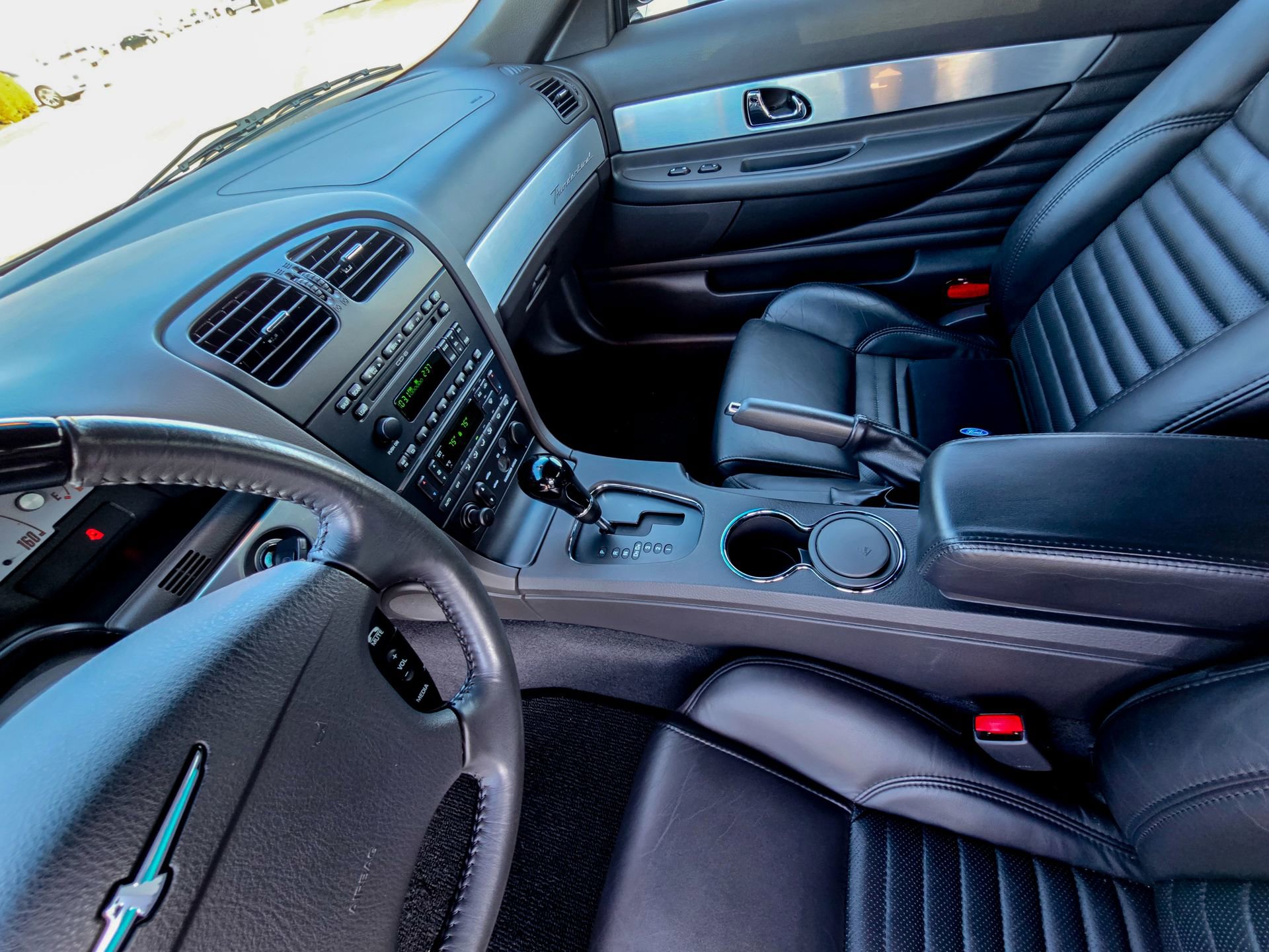 Used 2002 Ford Thunderbird image 4