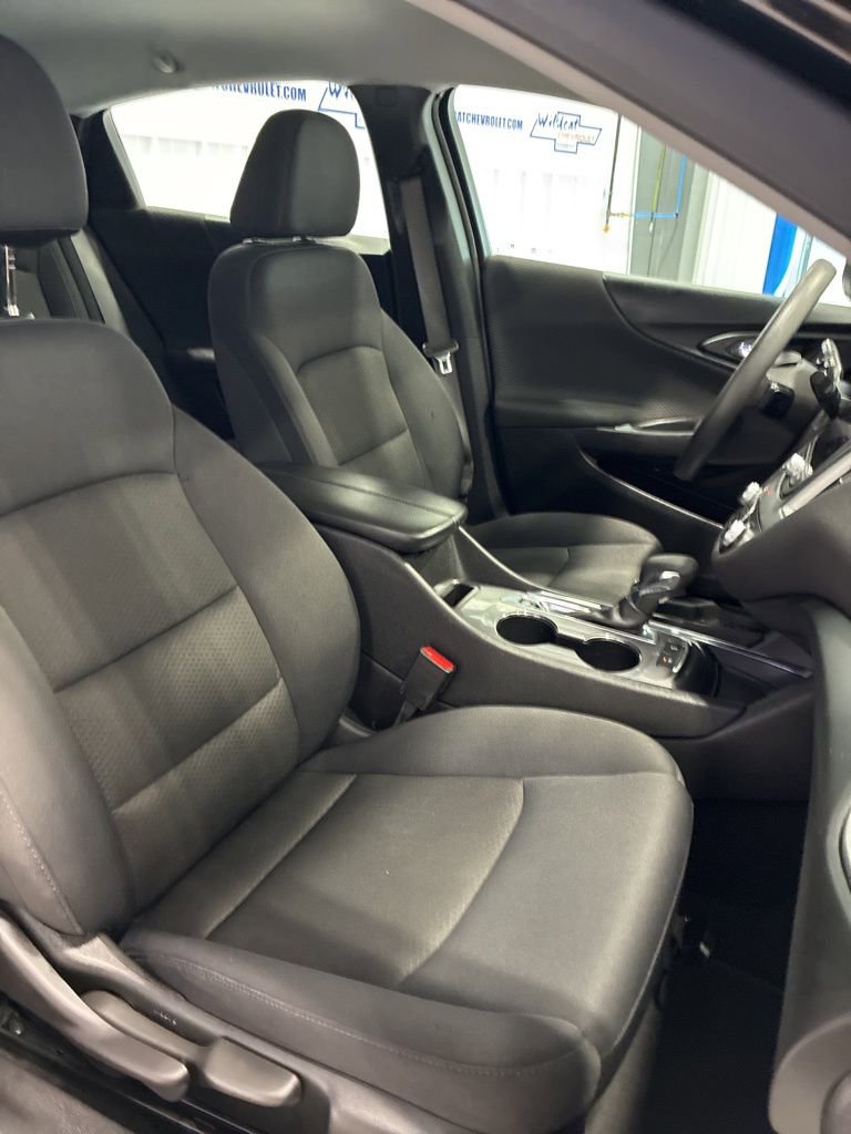 Used 2024 Chevrolet Malibu LT image 36