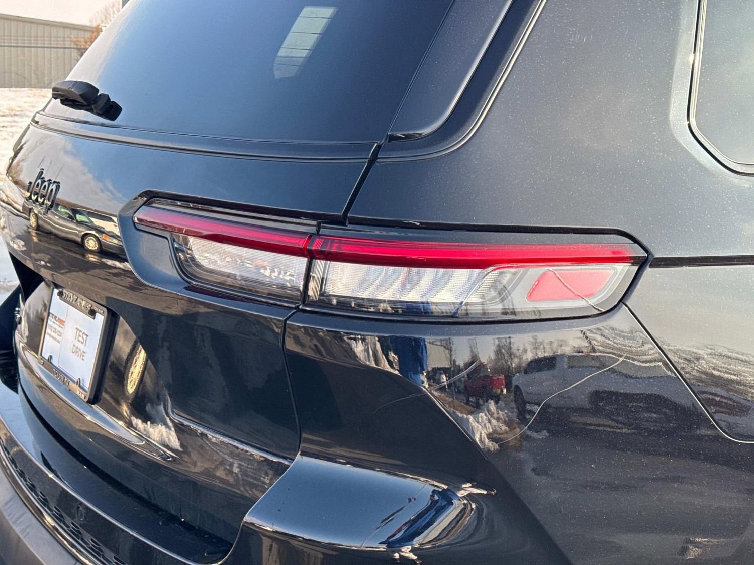 Used 2023 Jeep Grand Cherokee L Altitude image 12