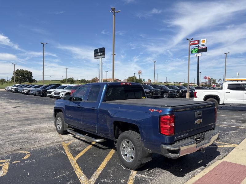 Used 2018 Chevrolet Silverado 1500 LT w/ All Star Edition AWD/4WD image 3
