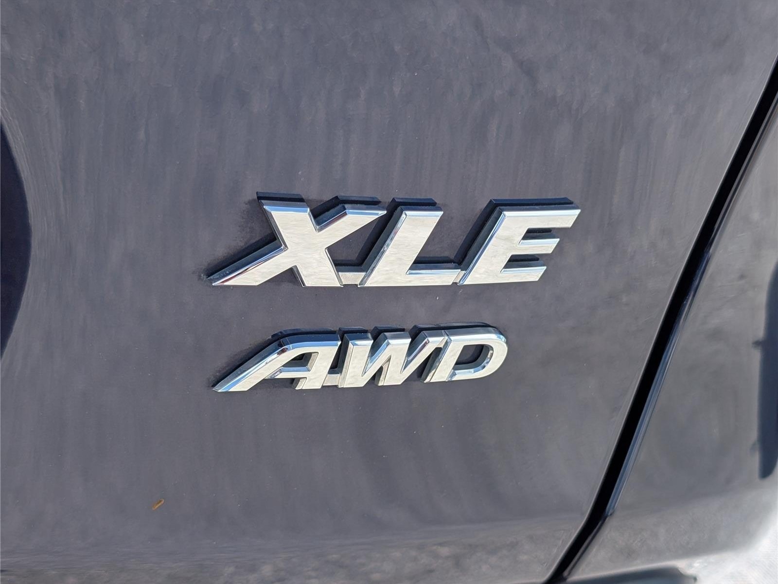 Used 2023 Toyota RAV4 XLE Premium AWD/4WD image 10