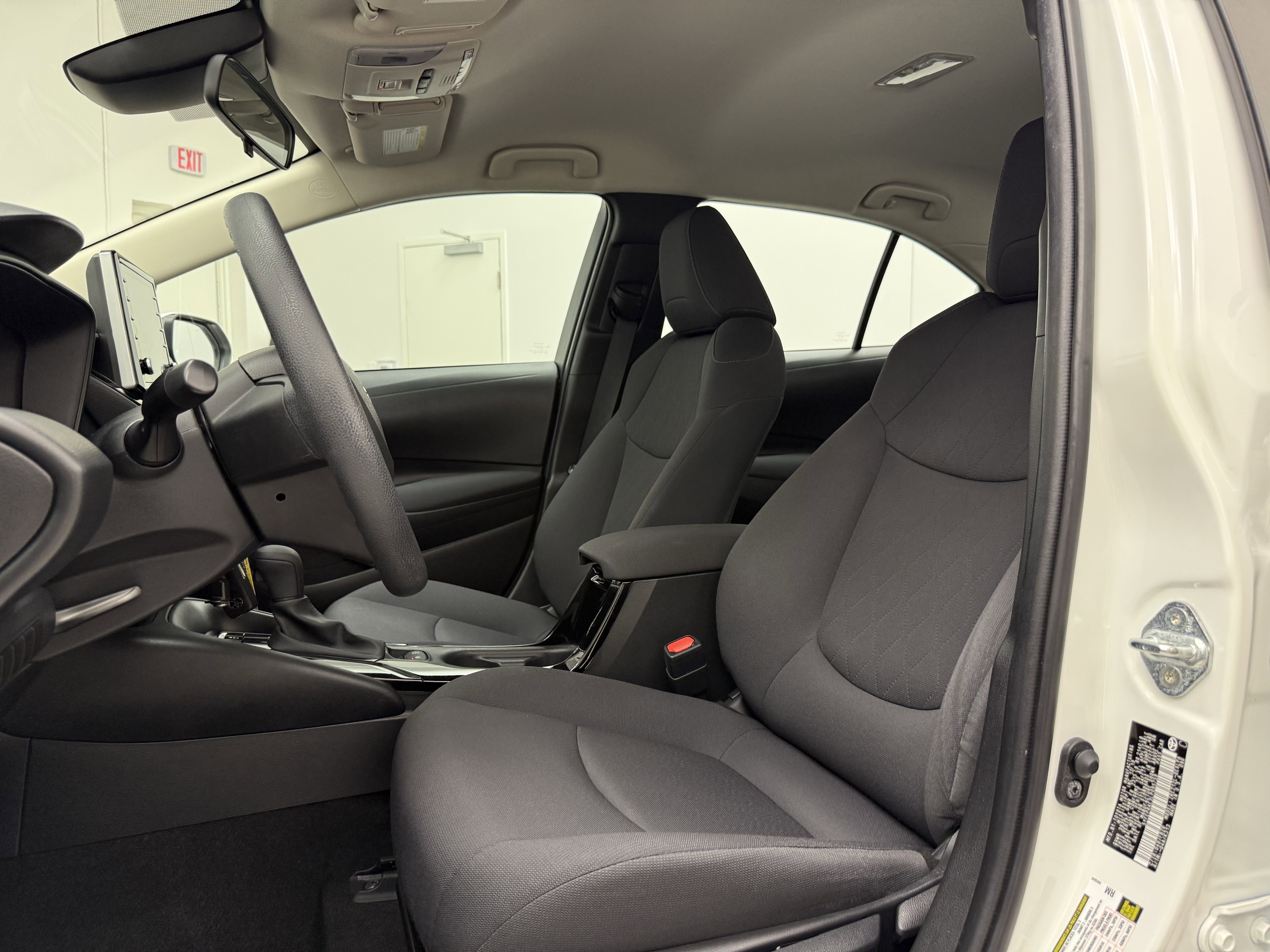 Used 2020 Toyota Corolla LE FWD image 13