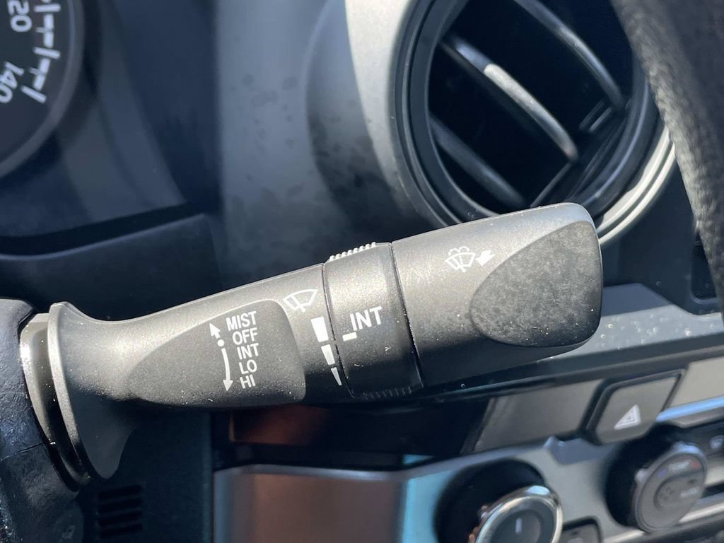 Used 2022 Toyota Tacoma SR AWD/4WD image 32