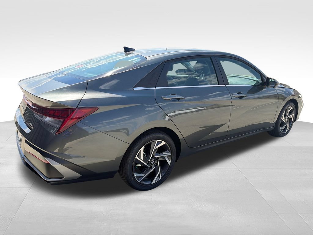 New 2026 Hyundai Elantra Limited FWD image 7