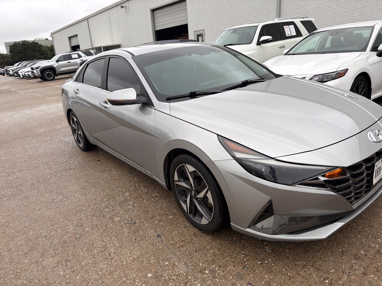 Used 2021 Hyundai Elantra Limited w/ Cargo Package FWD image 1