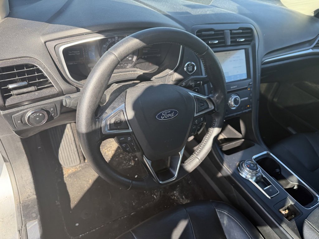 Used 2020 Ford Fusion Titanium image 7
