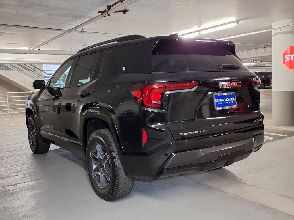 New 2026 GMC Terrain AT4 AWD/4WD image 10