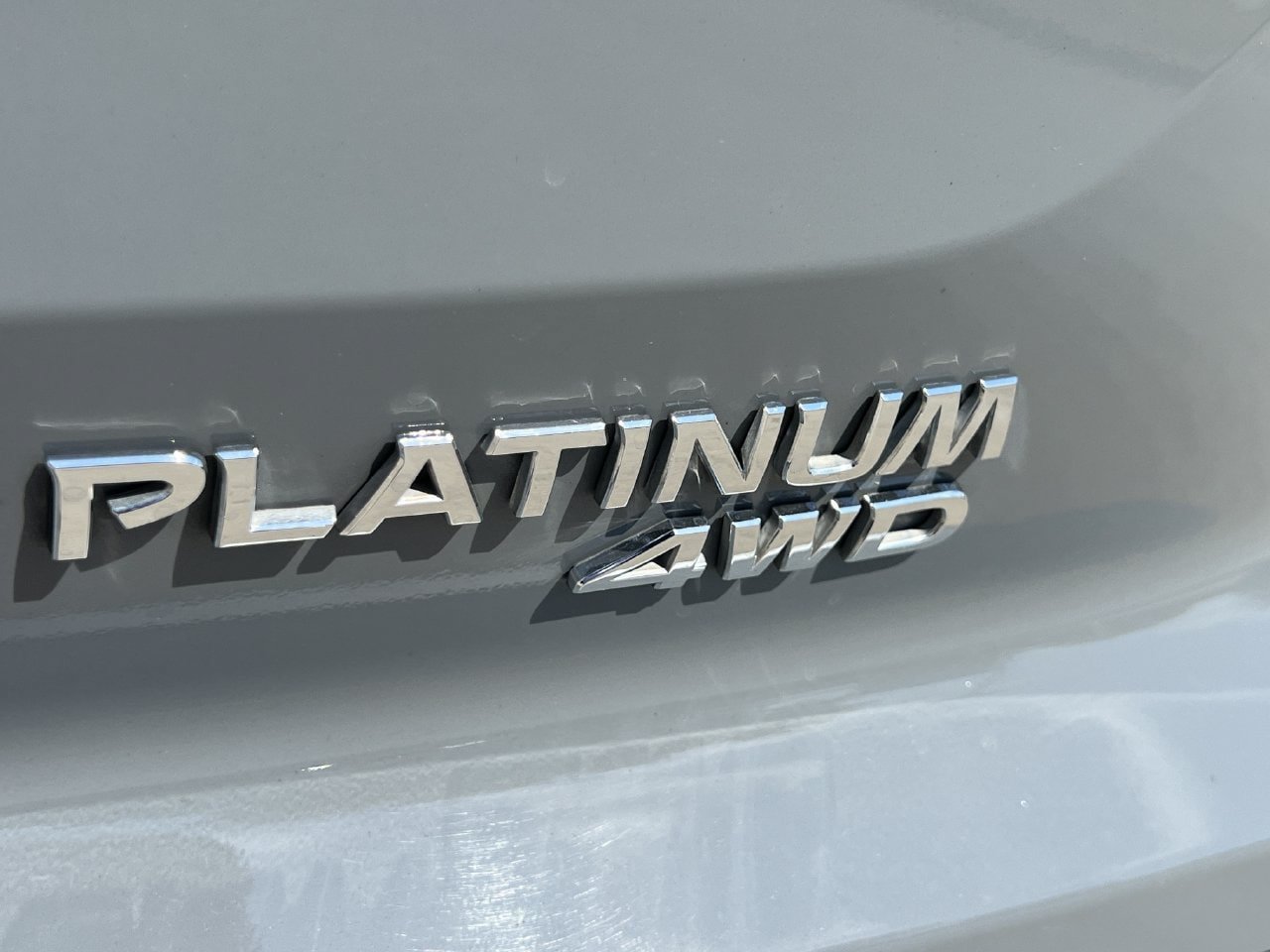 Used 2025 Nissan Pathfinder Platinum AWD/4WD image 5
