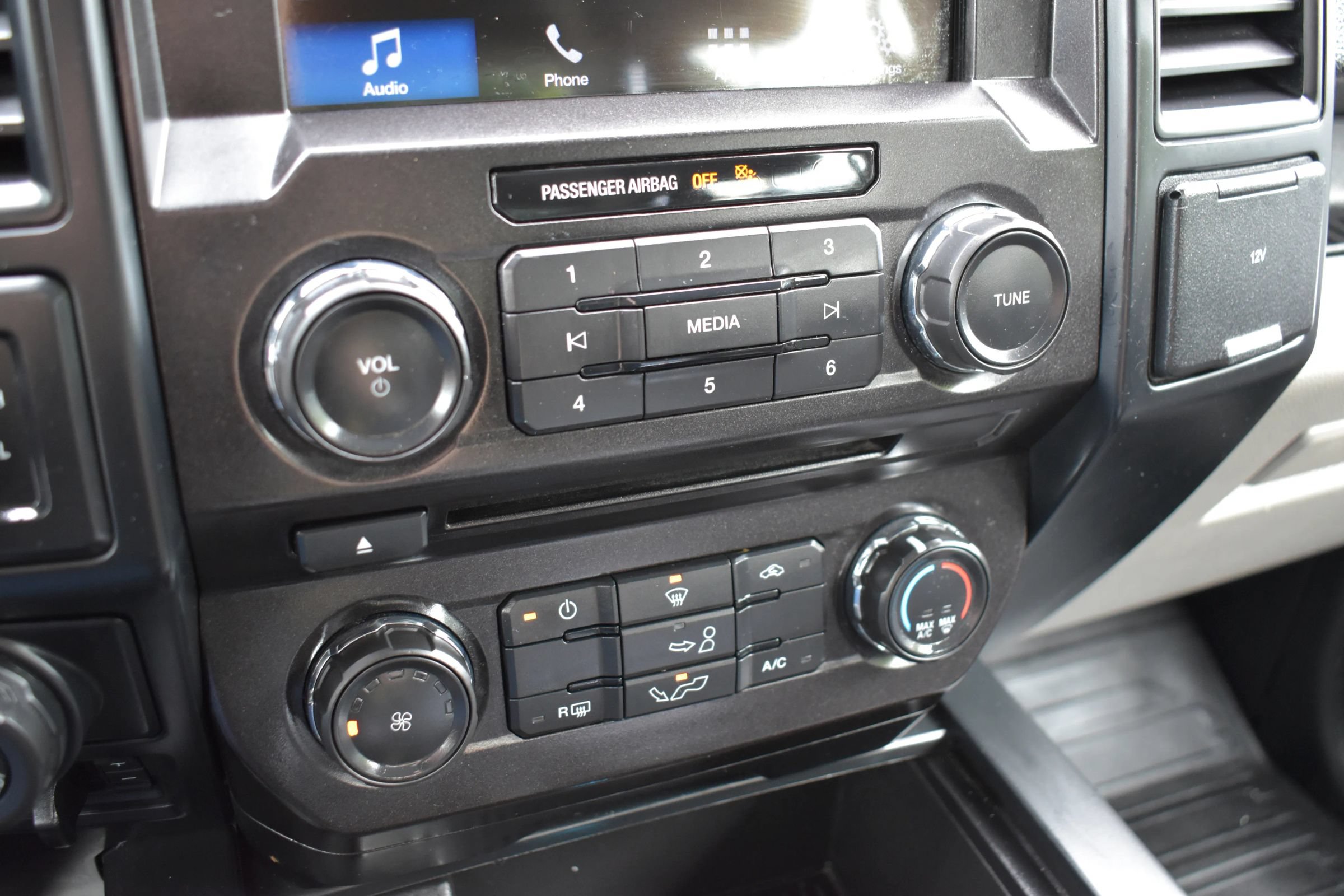 Used 2018 Ford F150 XL w/ Equipment Group 101A Mid AWD/4WD image 25