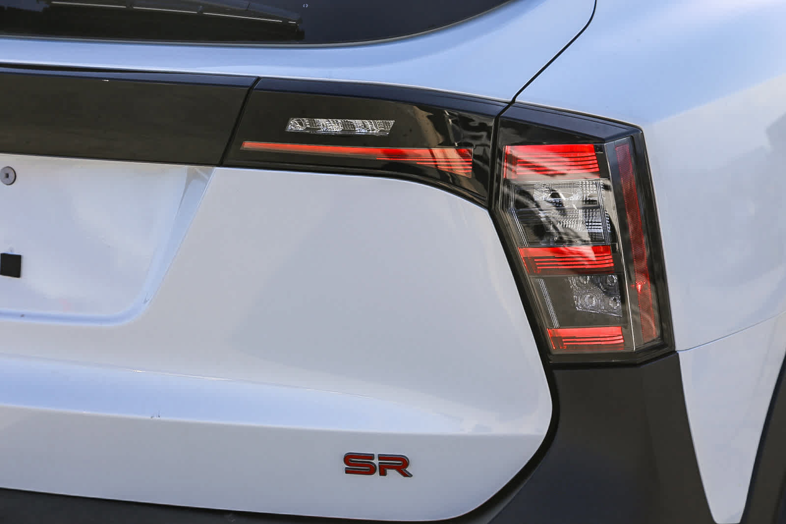 New 2025 Nissan Kicks SR FWD image 9