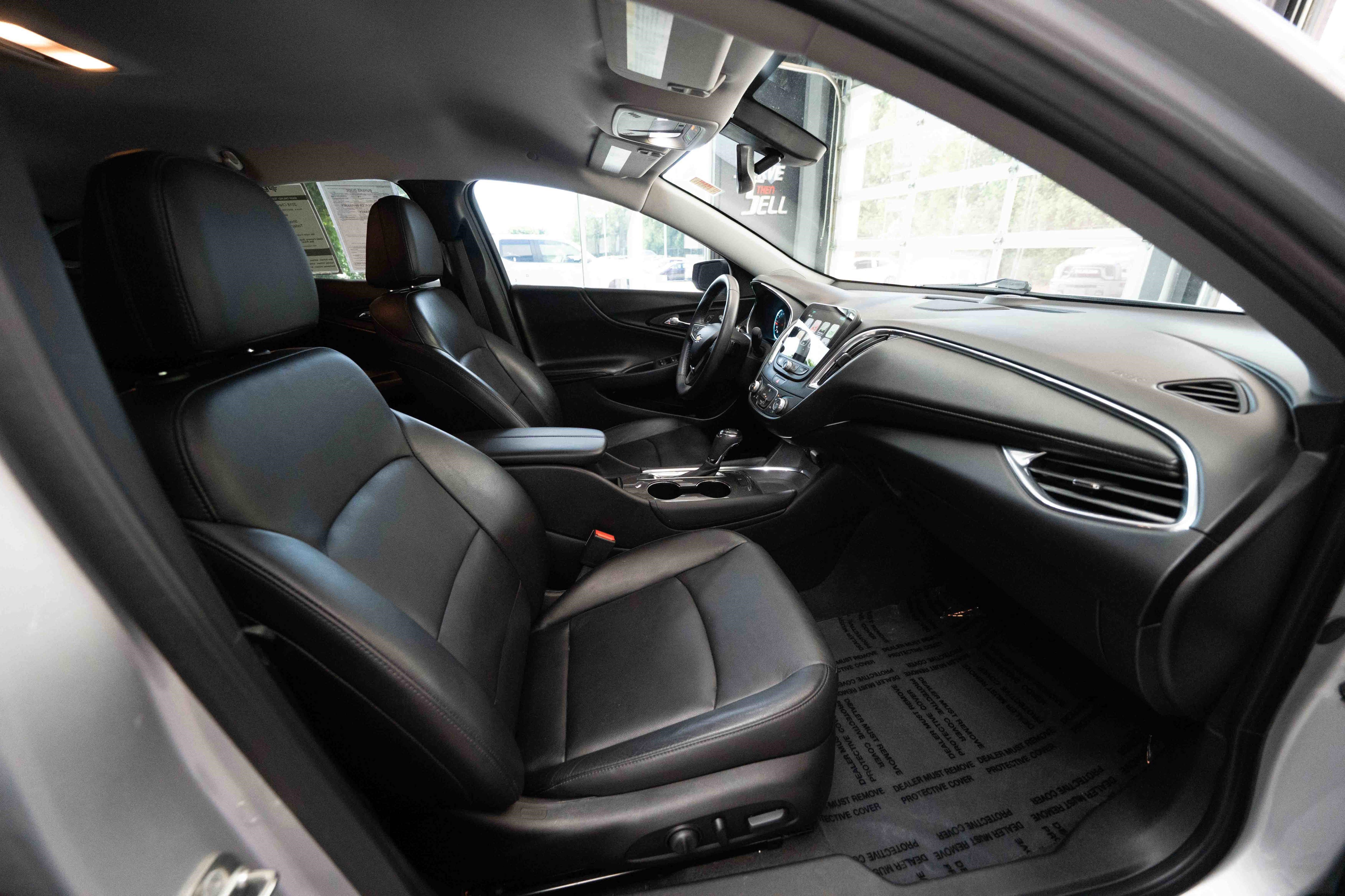 Used 2018 Chevrolet Malibu LT w/ Leather Package FWD image 26