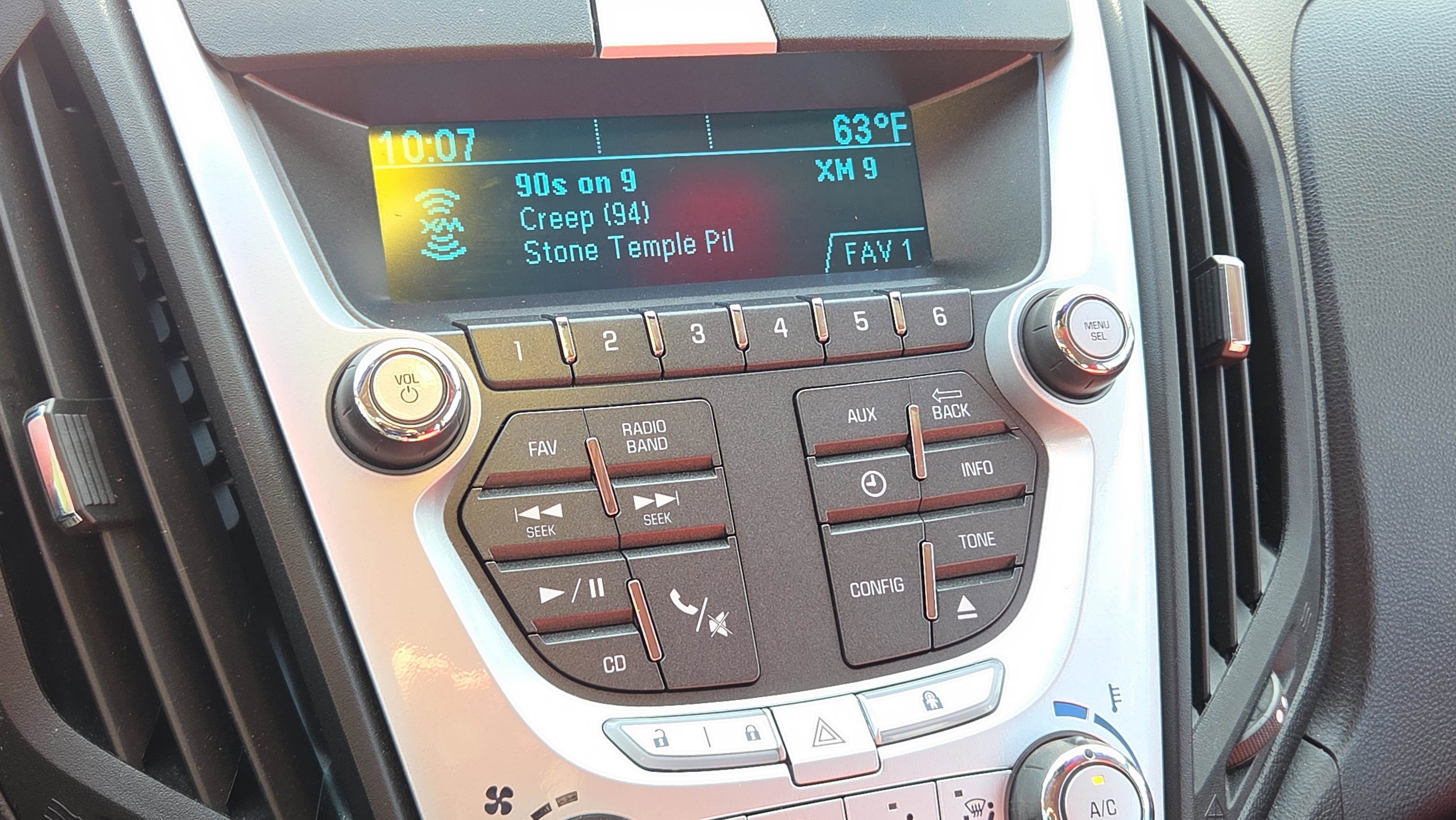 Used 2012 Chevrolet Equinox LS image 22