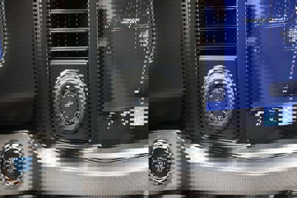 New 2026 Ford F250 Platinum image 28