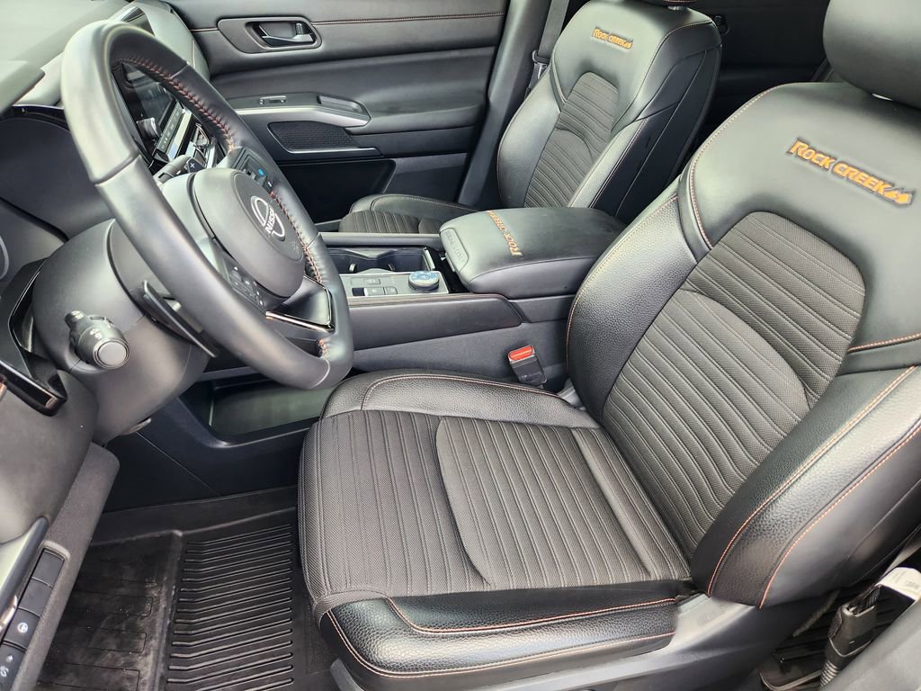 Used 2024 Nissan Pathfinder Rock Creek AWD/4WD image 13