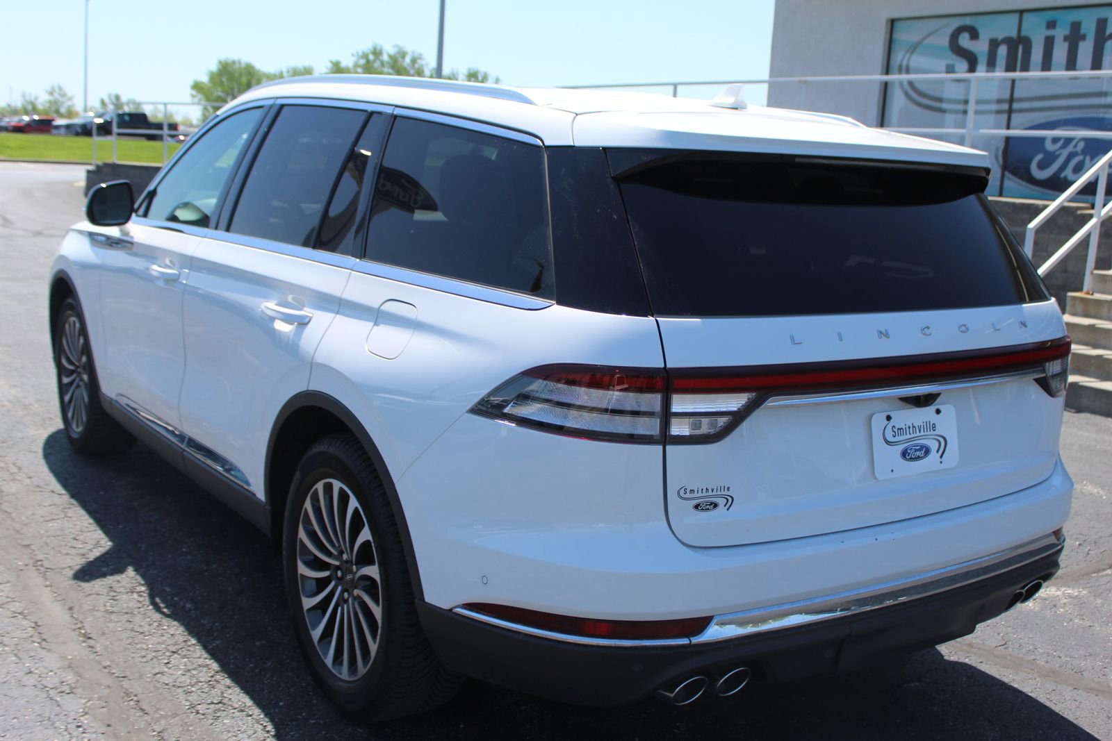 Used 2023 Lincoln Aviator Reserve w/ Equipment Group 201A AWD/4WD image 5
