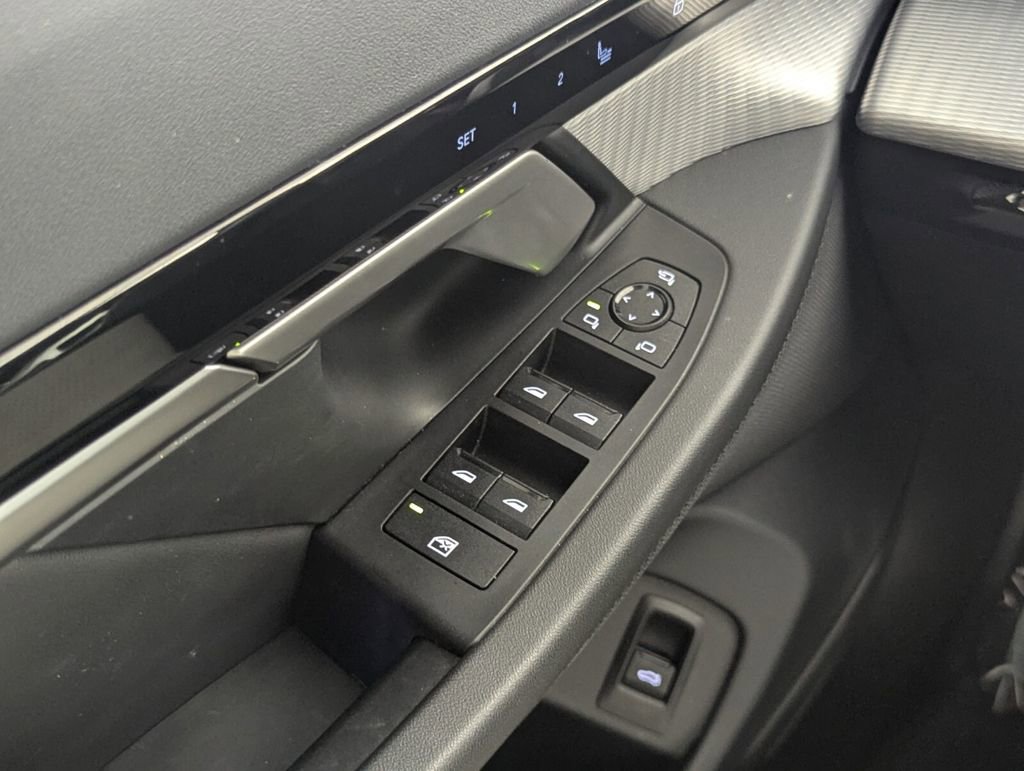 Used 2024 BMW 530i w/ M Sport Package image 18