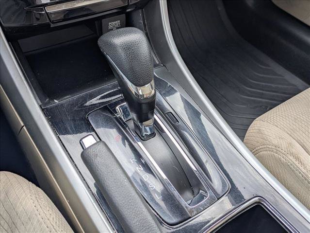 Used 2016 Honda Accord EX image 12