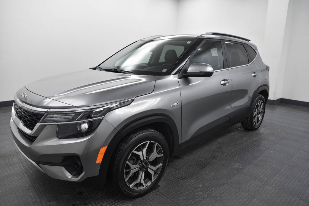 Used 2023 Kia Seltos EX image 5