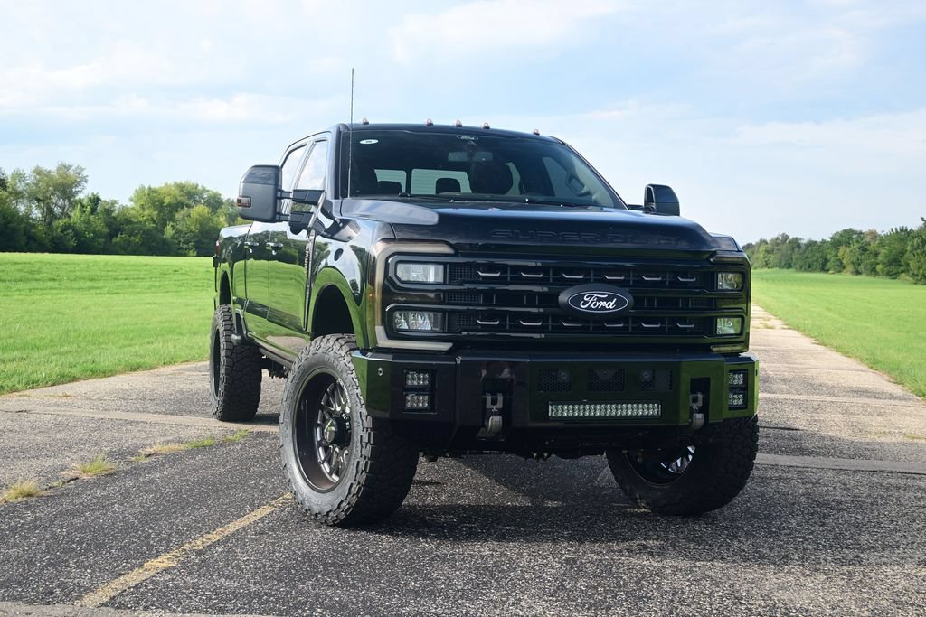 New 2026 Ford F350 King Ranch w/ Tremor Off-Road Package AWD/4WD image 2