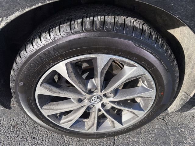 Used 2018 Toyota Avalon XLE Premium w/ All Weather Liner Package image 27