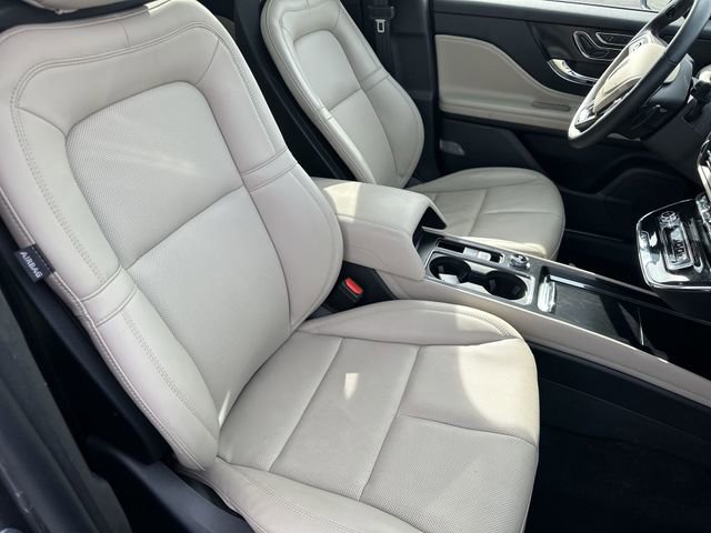 Used 2025 Lincoln Corsair AWD w/ Equipment Group 101A image 28