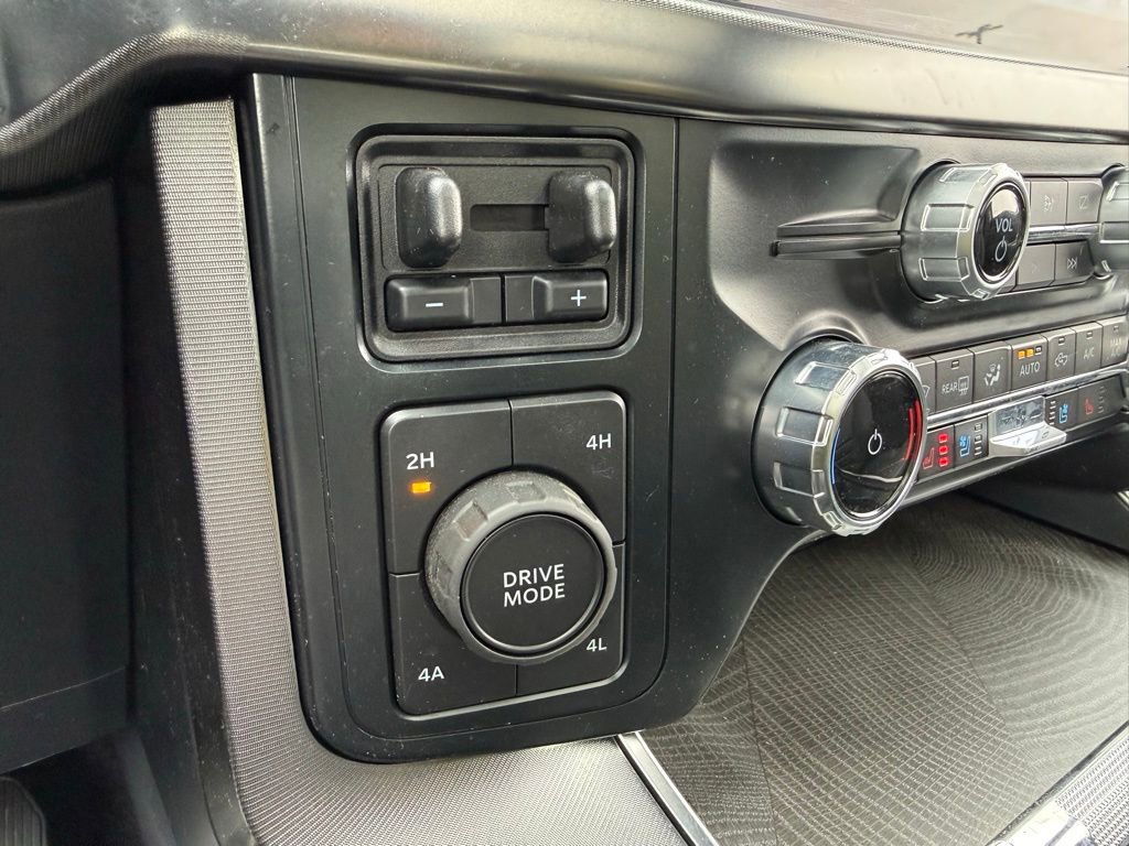 Certified 2022 Ford F150 Platinum w/ Equipment Group 701A High image 10