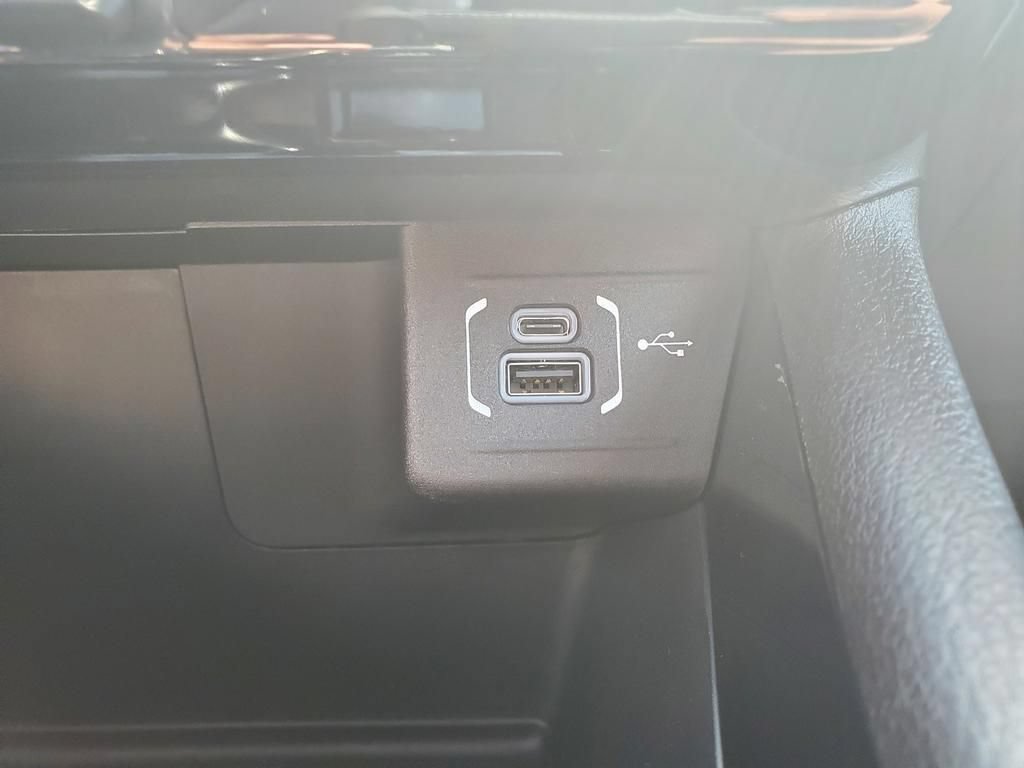 New 2026 Jeep Compass Limited w/ Sun, Sound & Navigation Group AWD/4WD image 13