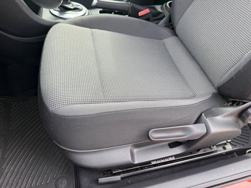 Used 2017 Volkswagen Beetle 1.8T FWD image 27