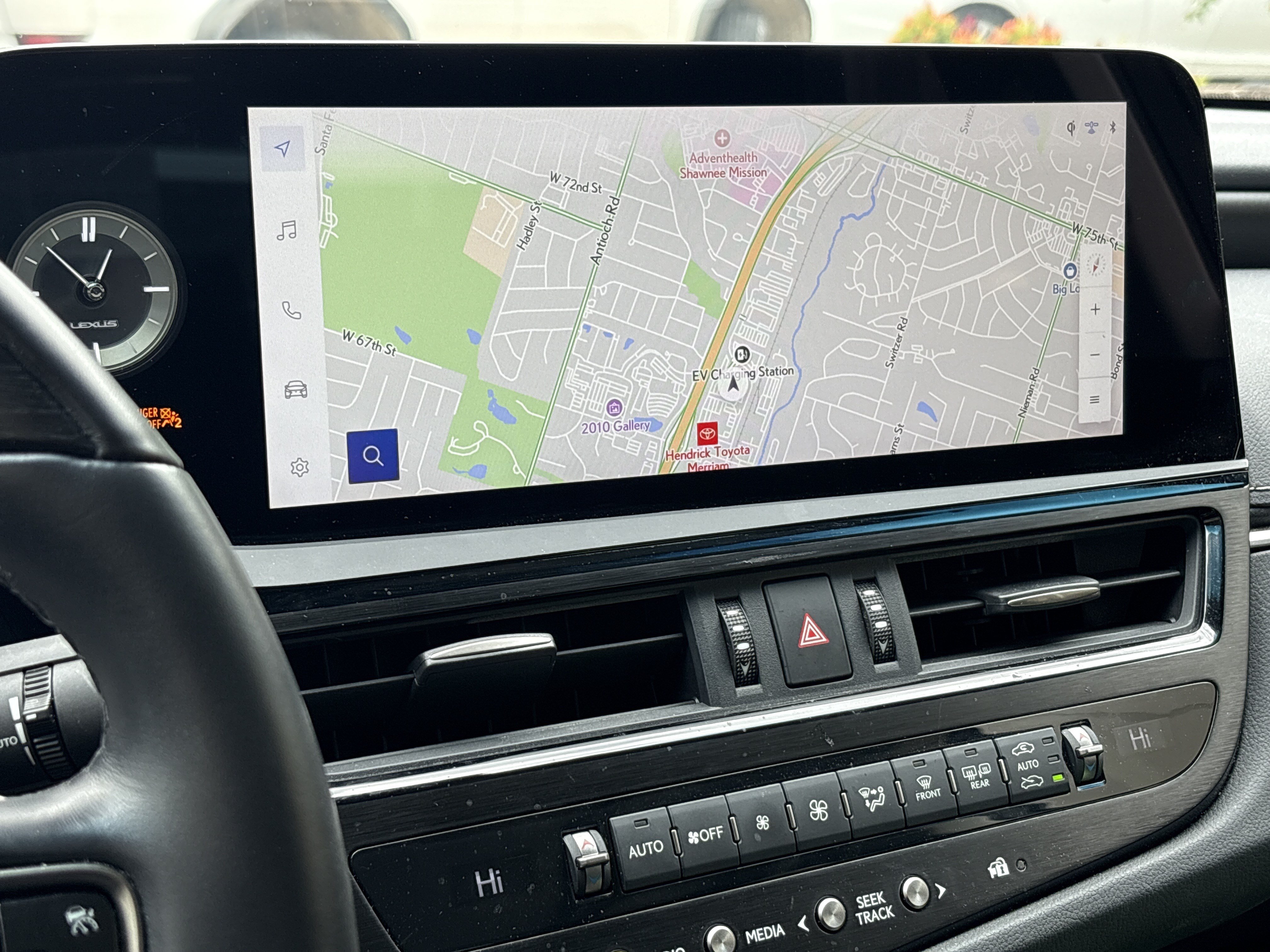 Certified 2025 Lexus ES 350 Ultra Luxury w/ Accessory Package (Z2) FWD image 24