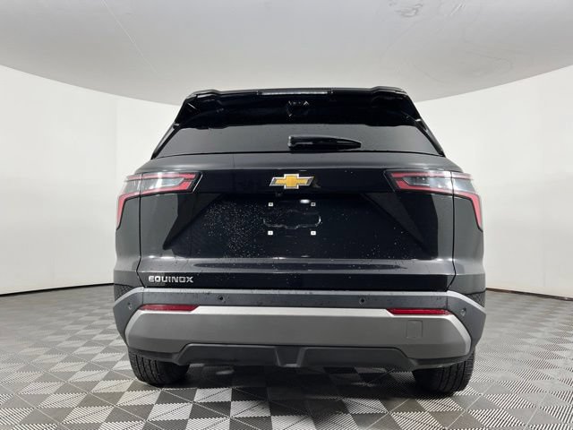 Used 2025 Chevrolet Equinox LT w/ Convenience Package II FWD image 10